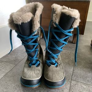 Sorel Tivoli II High Boot (Like New)